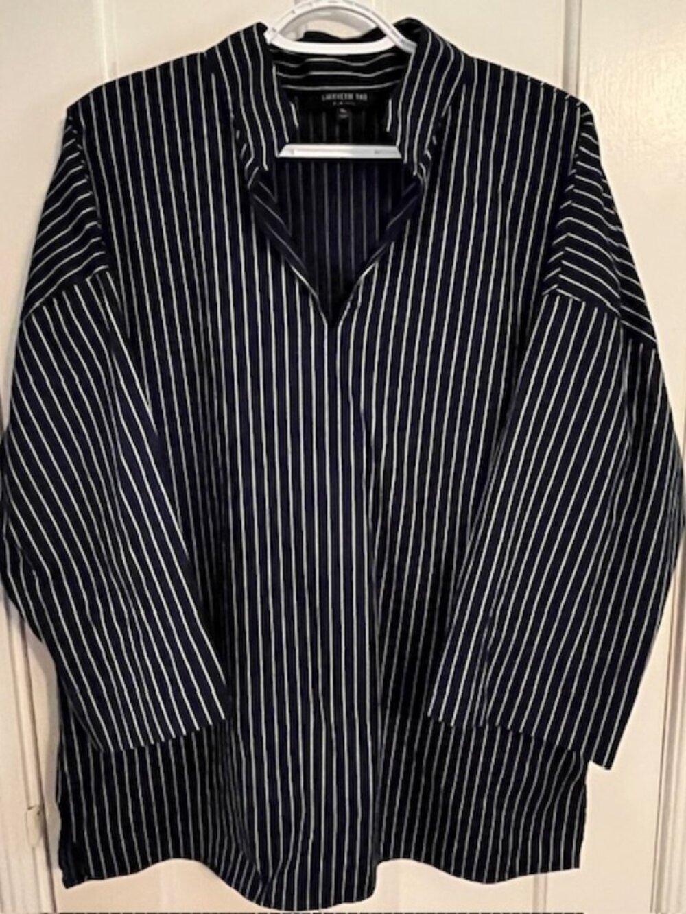 LAFAYETTE 148 NEW YORK NAVY & WHITE STRIPED BLOUSE, XL, 3/4 SLEEVES, LIKE NEW!